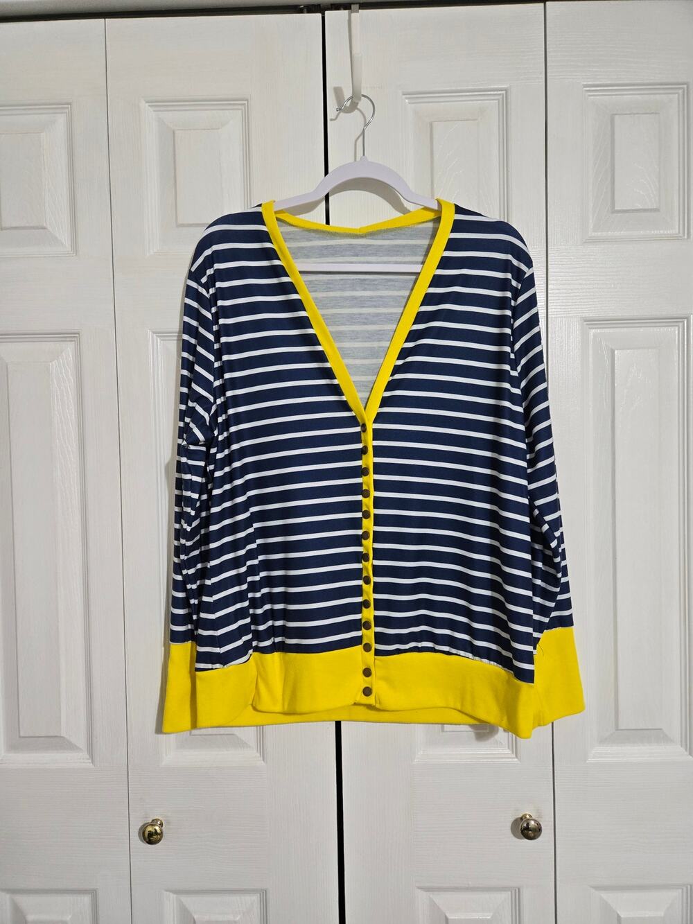 Unknown brand xxl women's blue and yellow striped long sleeve button up cardigan